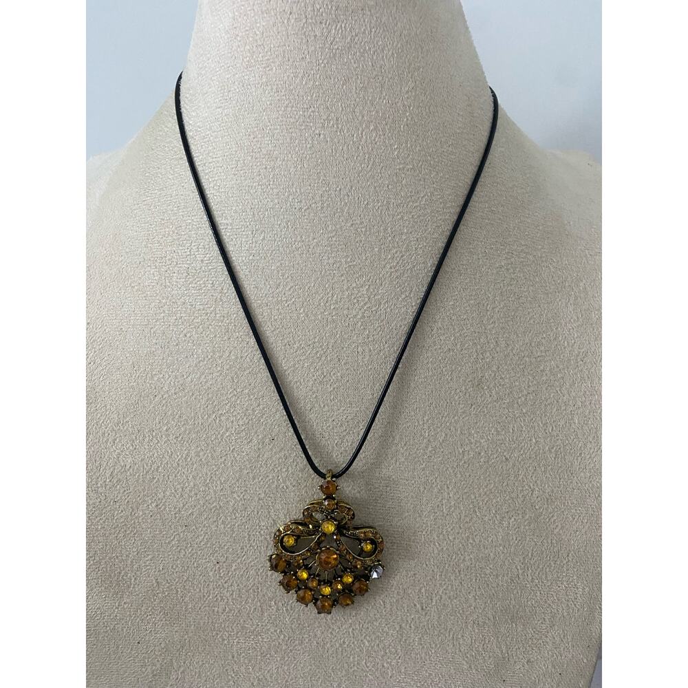 brown glass pendant necklace